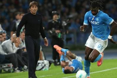 Neapel festigt Tabellenführung