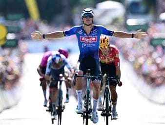 Hitzeschlacht! Ex-Weltmeister gewinnt Tour-Etappe
