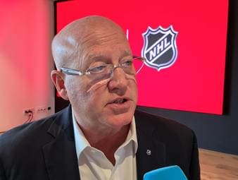 Die NHL Global Series macht erstmals auch in München halt. Der stellvertretende NHL-Commissioner Bill Daly verrät am SPORT1-Mikro, worauf sich die deutschen NHL-Fans freuen dürfen. 