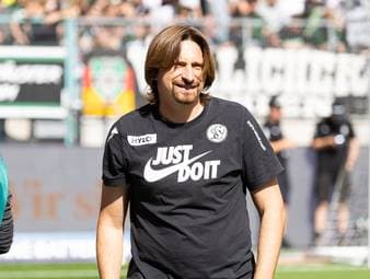 Vincent Wagner darf gegen den FC Bayern doch an der Seitenline stehen. Der Trainer der SV Elversberg wird nicht gesperrt.